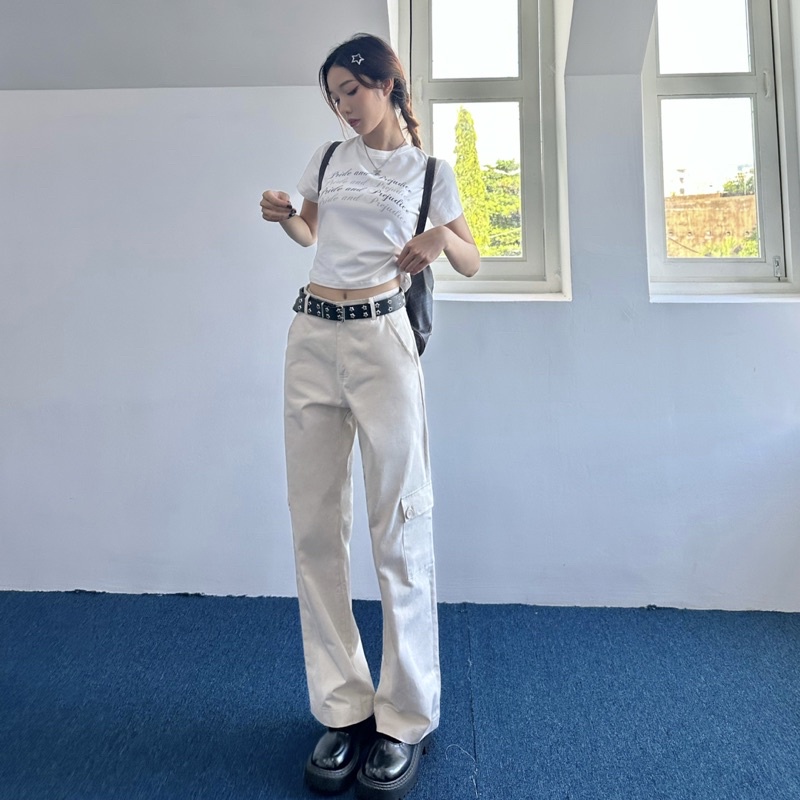 JANET STUDIO • Quần cargo kem