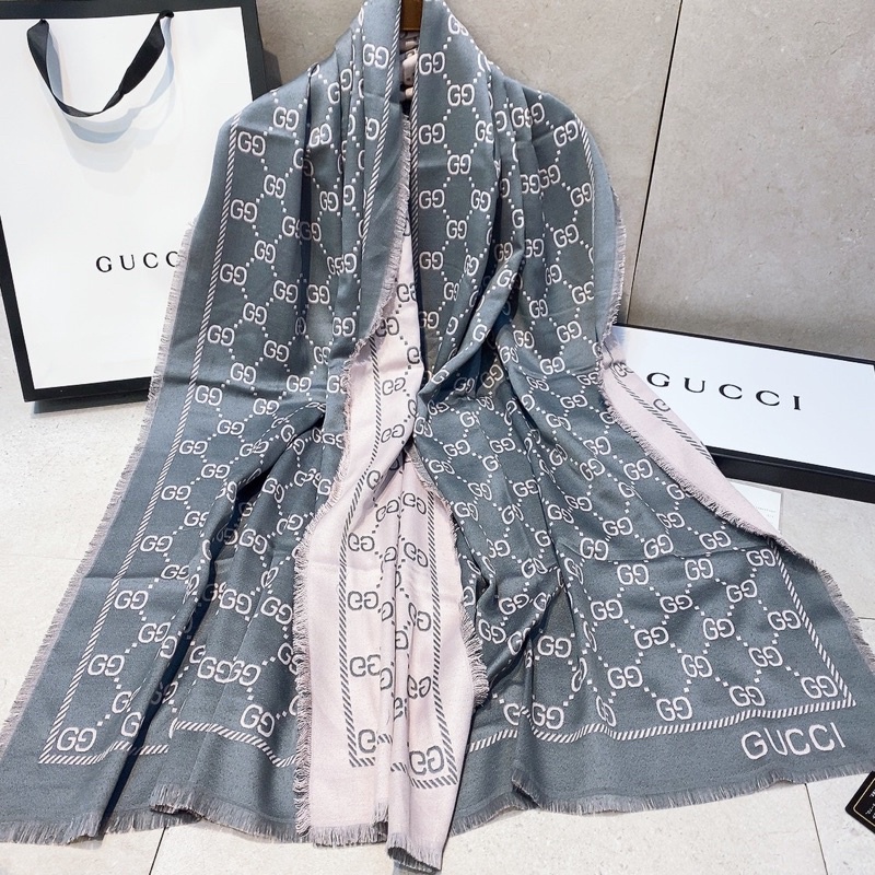 Khăn choàng gấm tằm phong cách GC sang trọng dành cho nữ