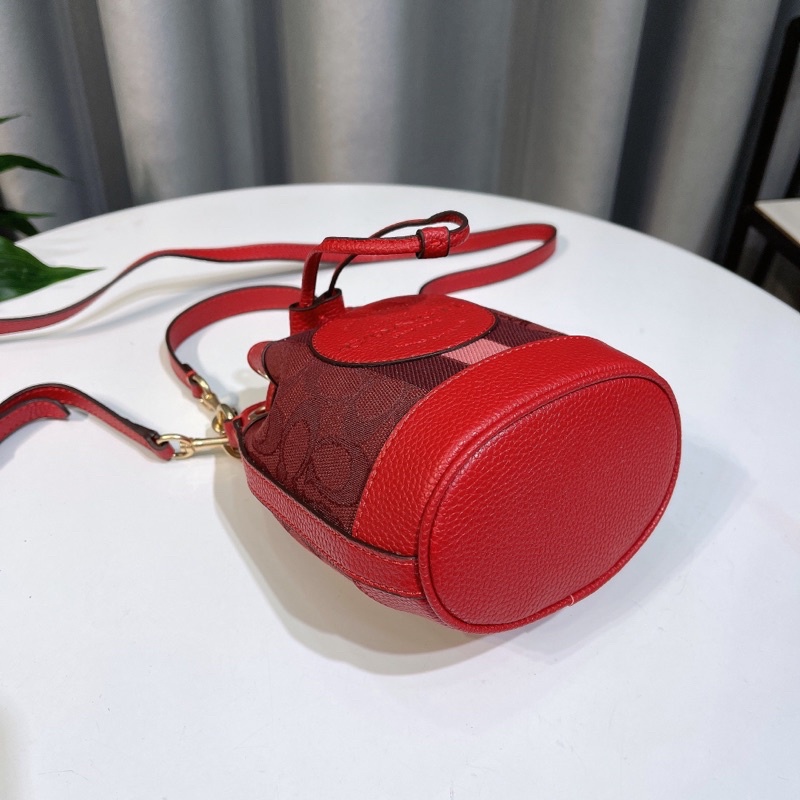 Túi xách tay C0ach bucket màu đỏ đô