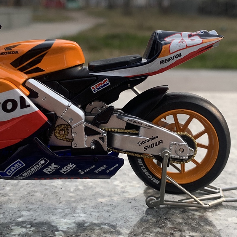 _✇Mô Hình Xe Mô Tô Yamaha Yzr M1 Honda Rc211v Tỉ Lệ 1: 18