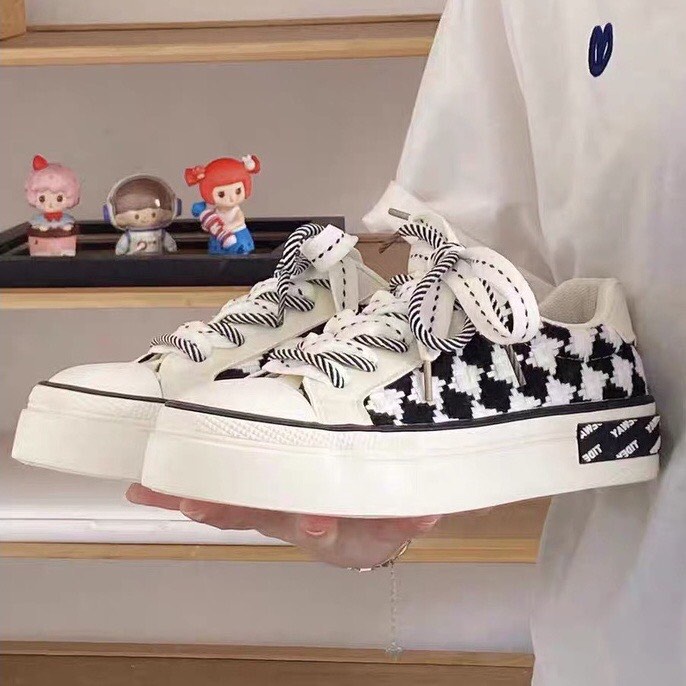 Giày Nữ Thể Thao Độn Đế Phối Kẻ Caro Phong Cách Thể Thao Năng Động Cá Tính SHOPSIEURE88