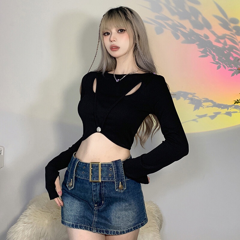 Weird Puss Áo Thun Crop Top Tay Dài Màu Trơn Dáng Ôm Đính Nút Trang Trí Lỗ Hở Thời Trang Mùa Thu Mới Cho Nữ