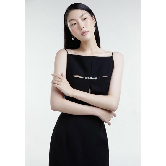 Đầm thiết kế đen dài xẻ tà