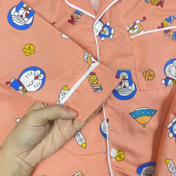 MỚI  ✅ Pizama Cotton Đũi Nhật Bản Doremon hồng CD20 tay dài trẻ em đồ ngủ| đồ đi chơi bé trai gái