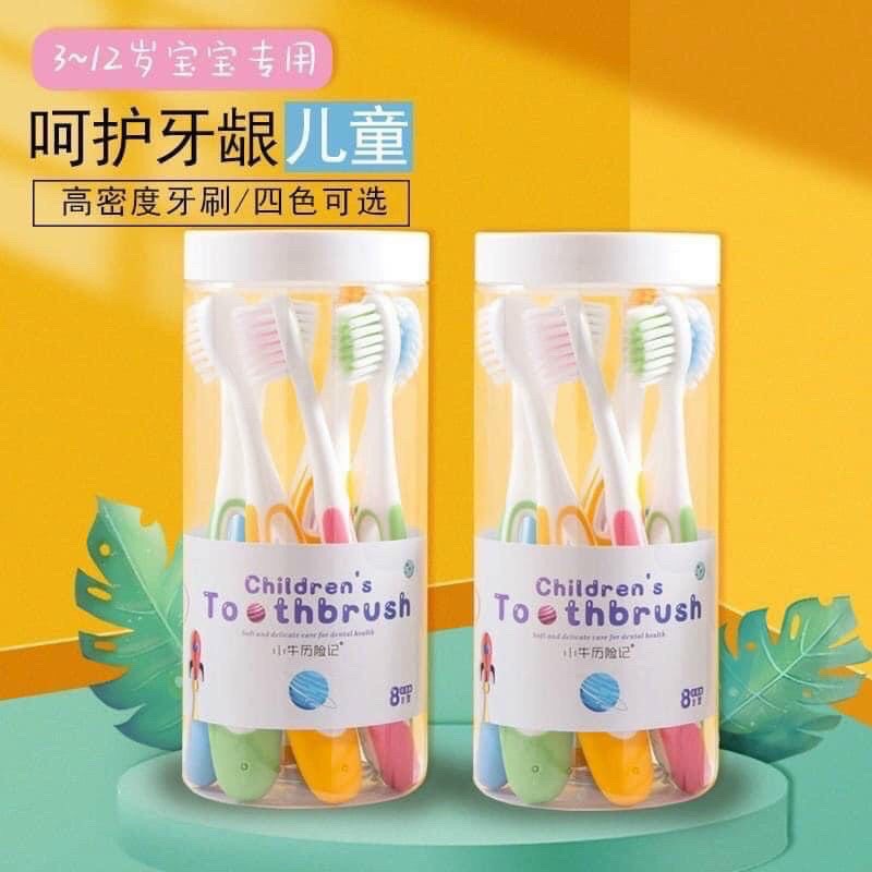 Hộp 8 bàn chải đánh răng cho bé lông mềm - Dumi Shop