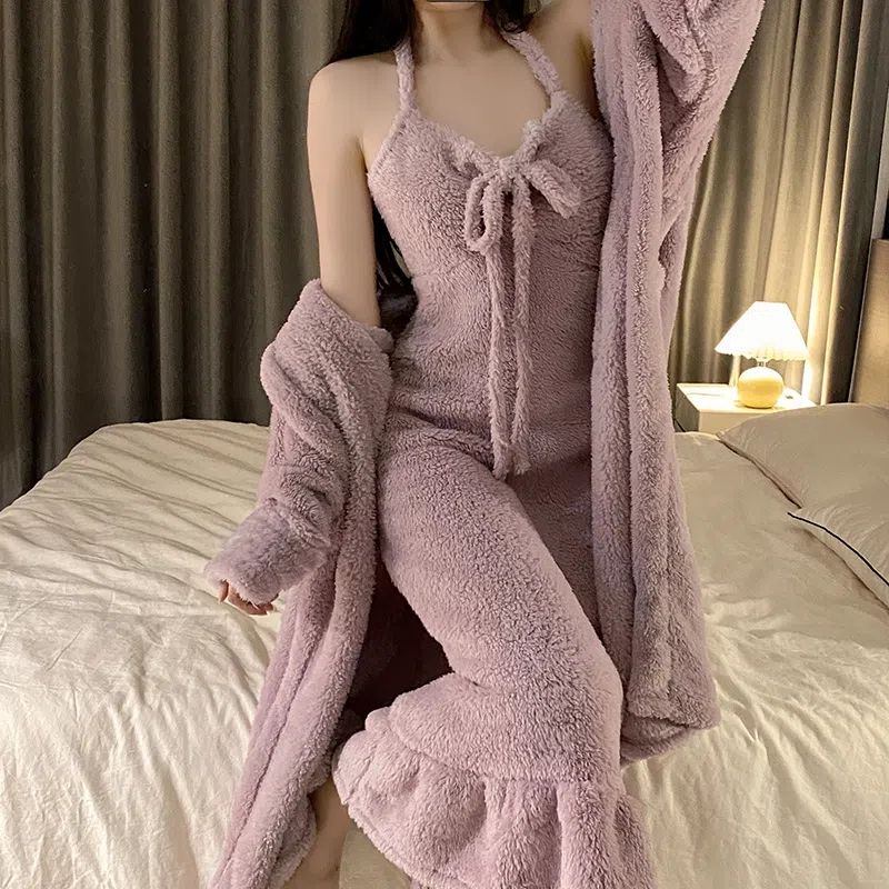 Đầm Ngủ Hai Dây Vải Flannel Lông Cừu San Hô Giữ Ấm Mùa Thu Đông Dễ Thương Cho Bạn Gái
