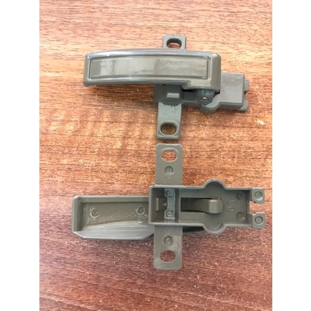 Tay mở cửa Trong L TH6T=CT6T 1061 TH6T (Cái) phụ tùng ô tô phụ tùng Hùng Lỳ