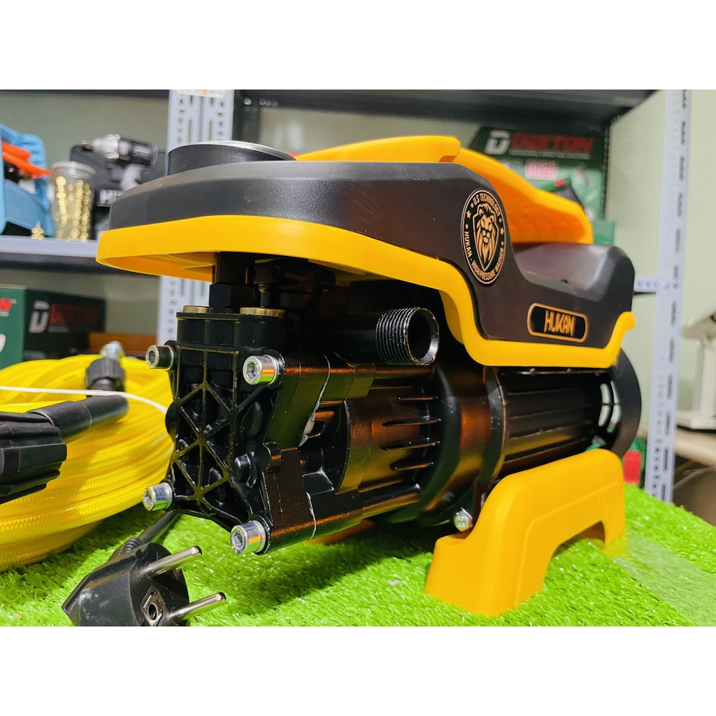 Máy rửa xe HUKAN HK-90.Công suất 2400W.moto từ  lõi đồng 100%. BH 1 Năm