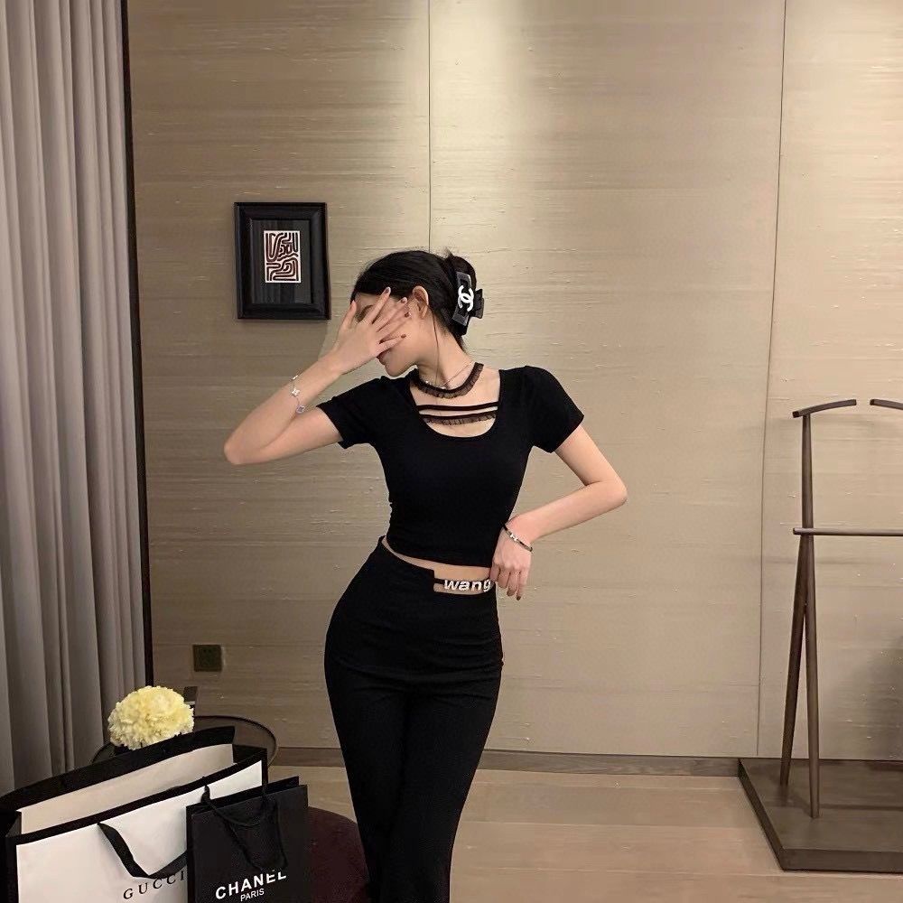 Jiashucheng King Quần Ống Loe Lưng Cao Thắt Dây Bất Đối Xứng Đính Đá Màu Đen