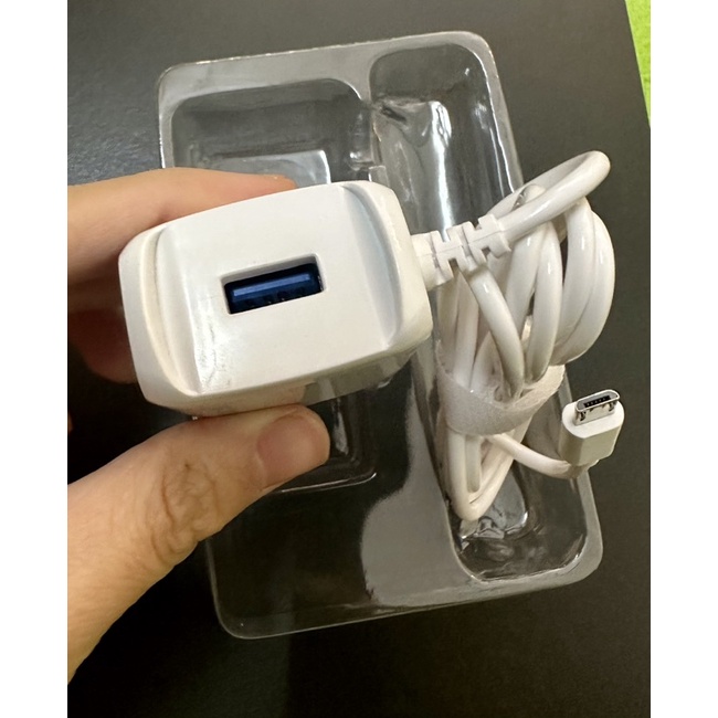 Sạc kim cương liền dây chân micro