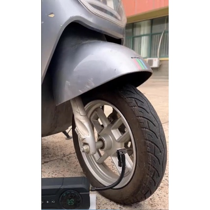 Máy Bơm Lốp Ô Tô Thông Minh Tự Ngắt Khi Đủ Áp Suất Cài Đặt, Dùng Làm Sạc Dự Phòng, Đèn Cảnh Báo Mã GD01-BOM