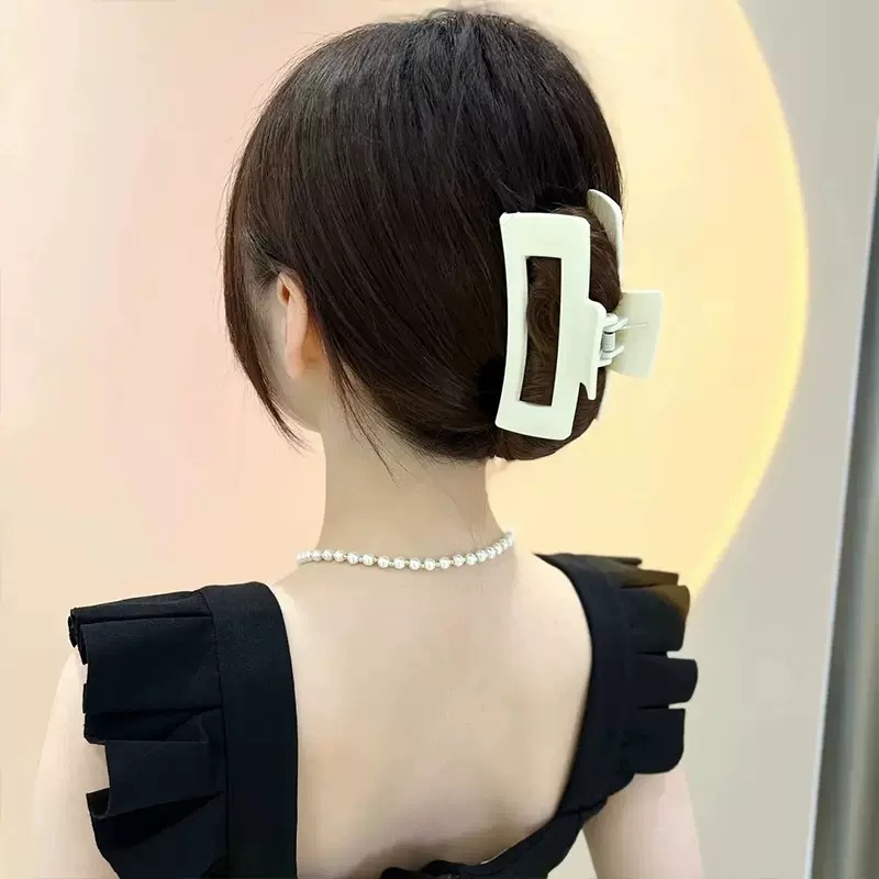 Kẹp Tóc Màu Nâu Thiết Kế Mới Thời Trang Theo Phong Cách Hàn Quốc Cho Nữ