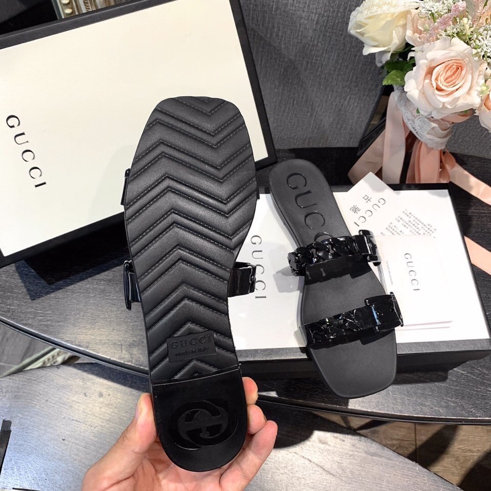 Giải Tỏa Căng Thẳng!Dép Nhựa PVC Xỏ Ngón Mũi Vuông