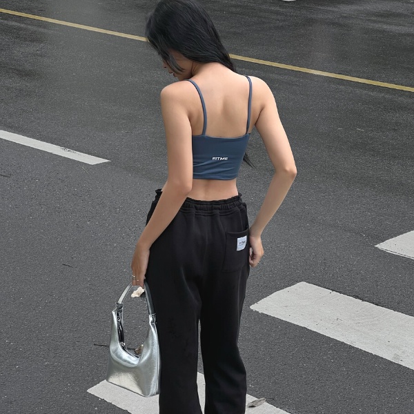 Bộ đồ tập gym Fitme áo bra thể thao nữ Lota xanh navy, quần jogger nỉ bông đen cotton dày dặn