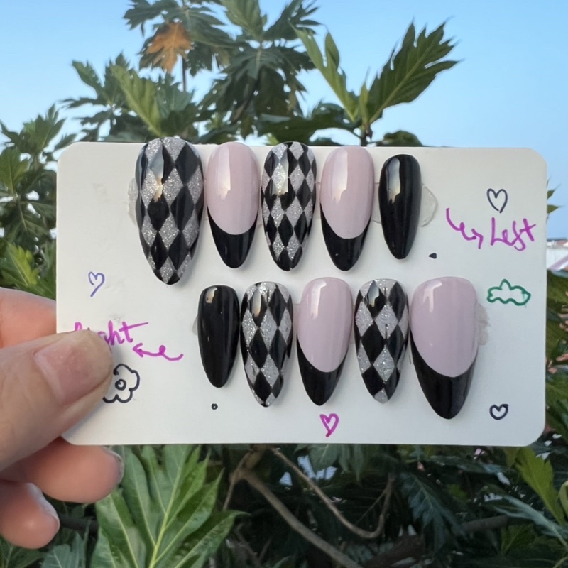 Nailbox đen hồng B13