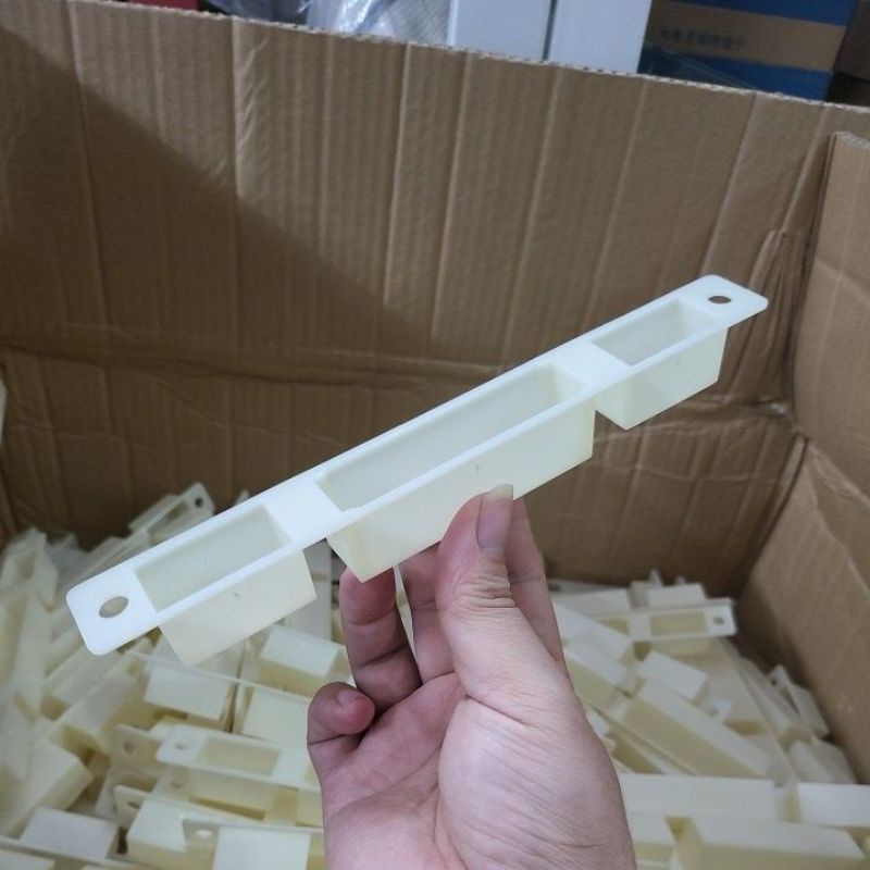 Nhựa âm cho khoá cửa vân tay 6068