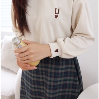Áo len tăm cổ tròn basic thêu tim - Daily Pullover - by ufo.thebasic