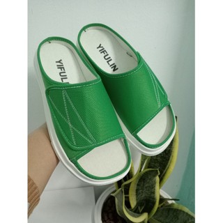 sục thể thao đạp gót 1 bản