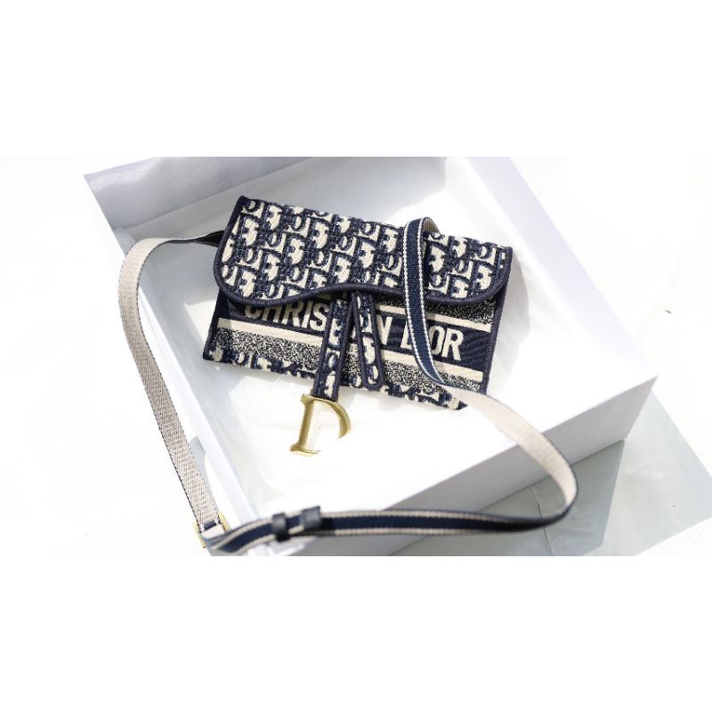 Túi đeo chéo nữ(đeo ngực&amp; cầm tay)D.I cực đẹp sz20cm