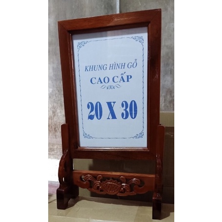 Khung hình thờ gỗ