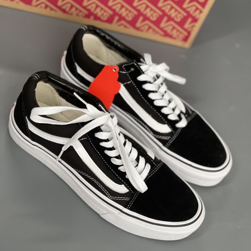 Giày Thể Thao Đơn Giản