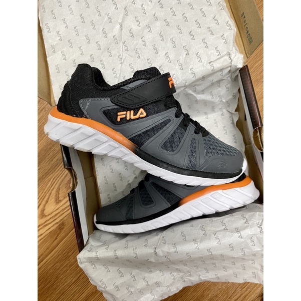 Size 29-31-32  giày Fi-la bé trai