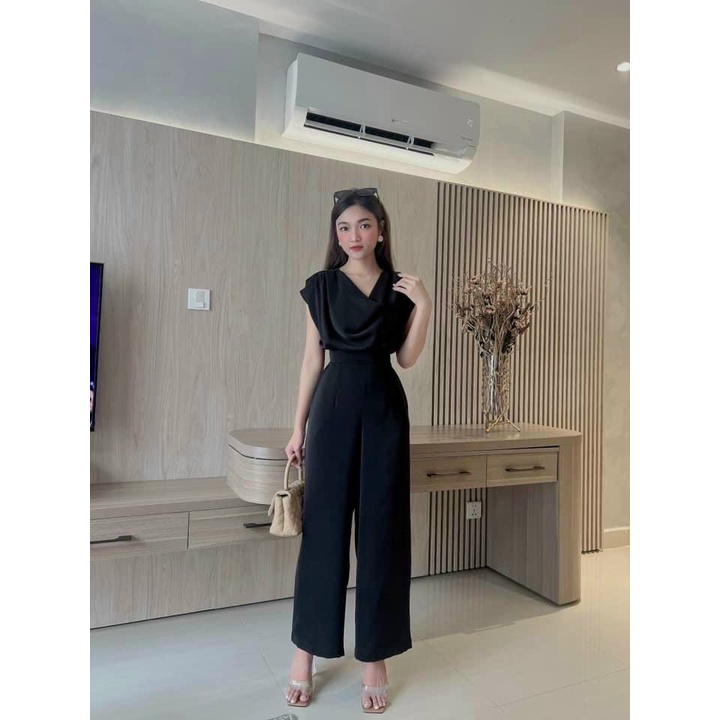 Bộ Jumpsuit nữ liền thân tay cánh dơi cổ bèo thiế kế quần ống rộng sang chảnh