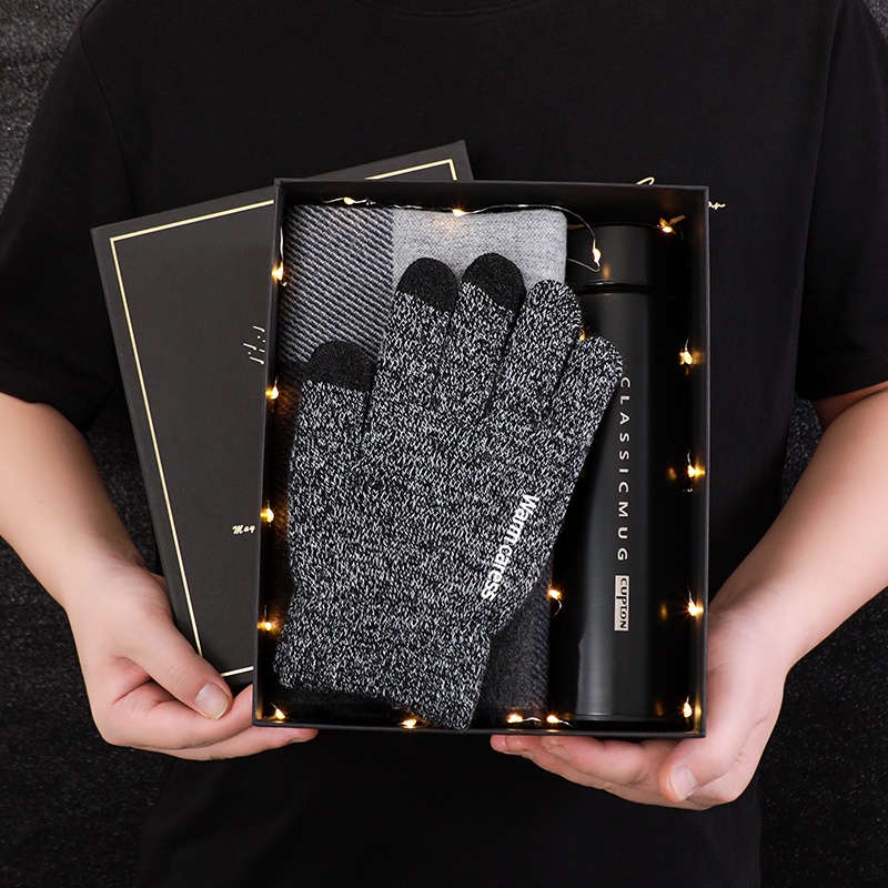 Quà tặng giáng sinh cho bạn nam