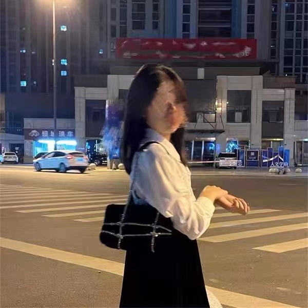 Túi Xách Đeo Vai Phủ Bông Mềm Đính Đá Thời Trang Hàn Quốc 2022 Dành Cho Nữ