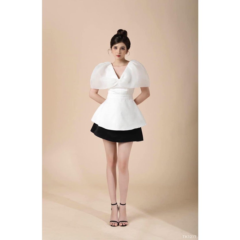 Áo peplum cổ V phối tay bồng bềnh sang chảnh