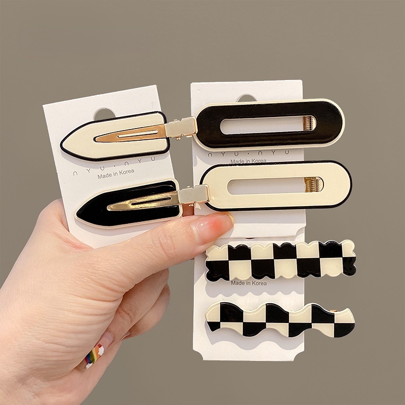 Set 2 Kẹp Tóc Mỏ Vịt Không Đường May Phong Cách Mới Cho Nữ