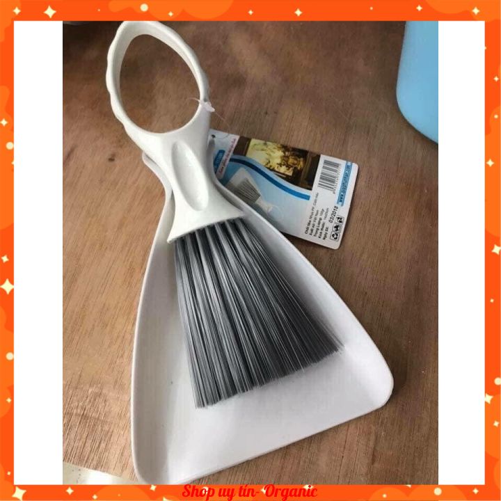 Bộ chổi quét bàn thờ Quý Phu Nhân bao gồm cọ vệ sinh nhỏ kèm hót mini TS-B223