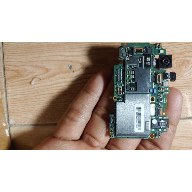 Main sống của xiaomi hay của hãng nào ko nhớ