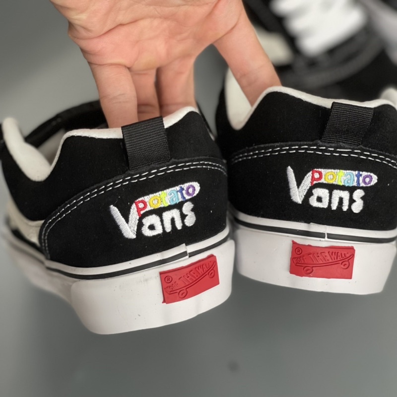 Giày Thể Thao Đen Trắng