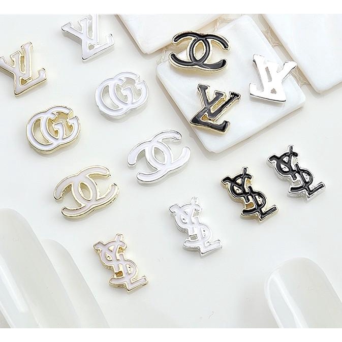 Charm Kim Loại Thương Hiệu Cao Cấp Trắng Đen Trang Trí Móng CA