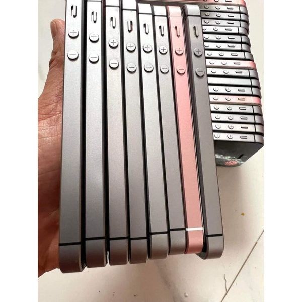 IP5SE/ip5se.Giá rẻ,hàng đẹp,keng,nguyên,zin.tặng kèm phụ kiện.Bảo hành toàn quốc.