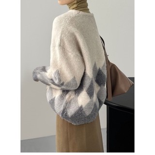 ÁO SWEATER LEN QUẢ TRÁM COMIC 603610