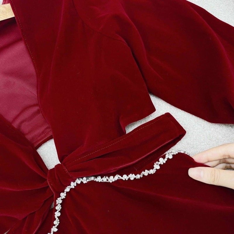 Set áo cut eo khuy bấm+ chân váy đính đá