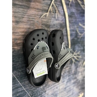 Dép sục cross cá có sừng tặng 6 sticker