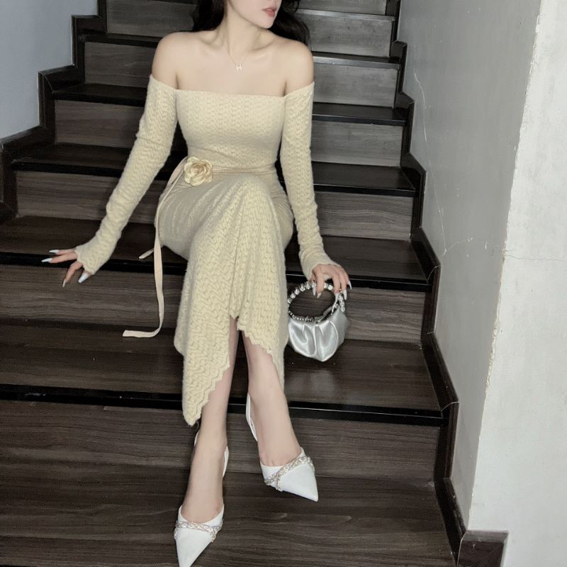 Đầm len bệt vai Cocobebe