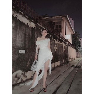 Đầm body trễ vai chéo vạt phối bèo đính hoa quấn