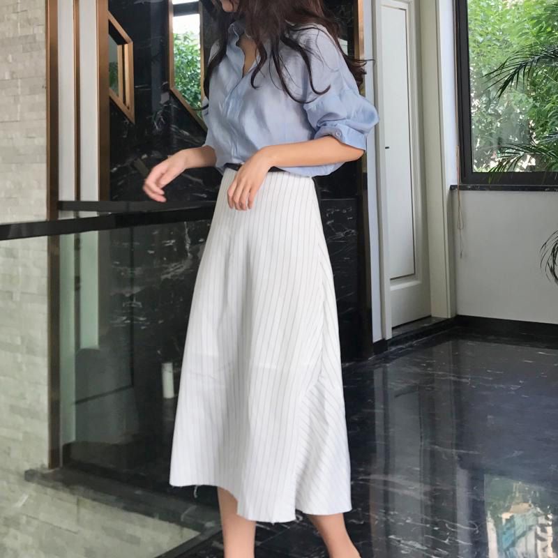 Set Áo Cổ Chữ V Kẻ Sọc Phối Chân Váy Voan Lưng Cao Thời Trang Mùa Hè Xinh Xắn Cho Nữ