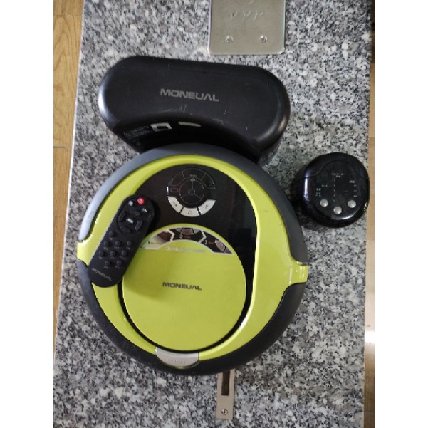 Robot hút bụi lau nhà hàng Nhật