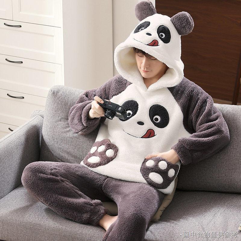 Bộ Đồ Ngủ Vải Bông San Hô Dày Dặn Tay Dài Có Mũ Trùm In Hình Gấu Dâu Tây Thời Trang Mùa Đông Cho Nam