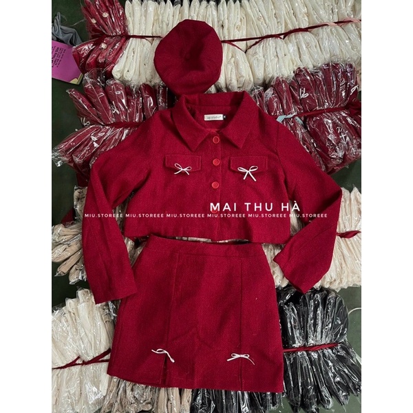 SET DẠ TWEED ÁO KHOÁC DÁNG CROPTOP MIX CHÂN VÂY XẺ TÀ ĐÍNH NƠ KÈM MŨ NỒI SDTAKC