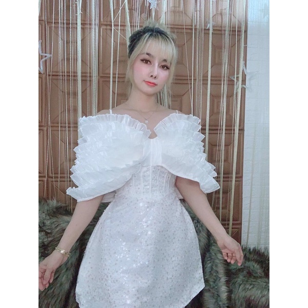 Đầm chữ a tần vai hình thật