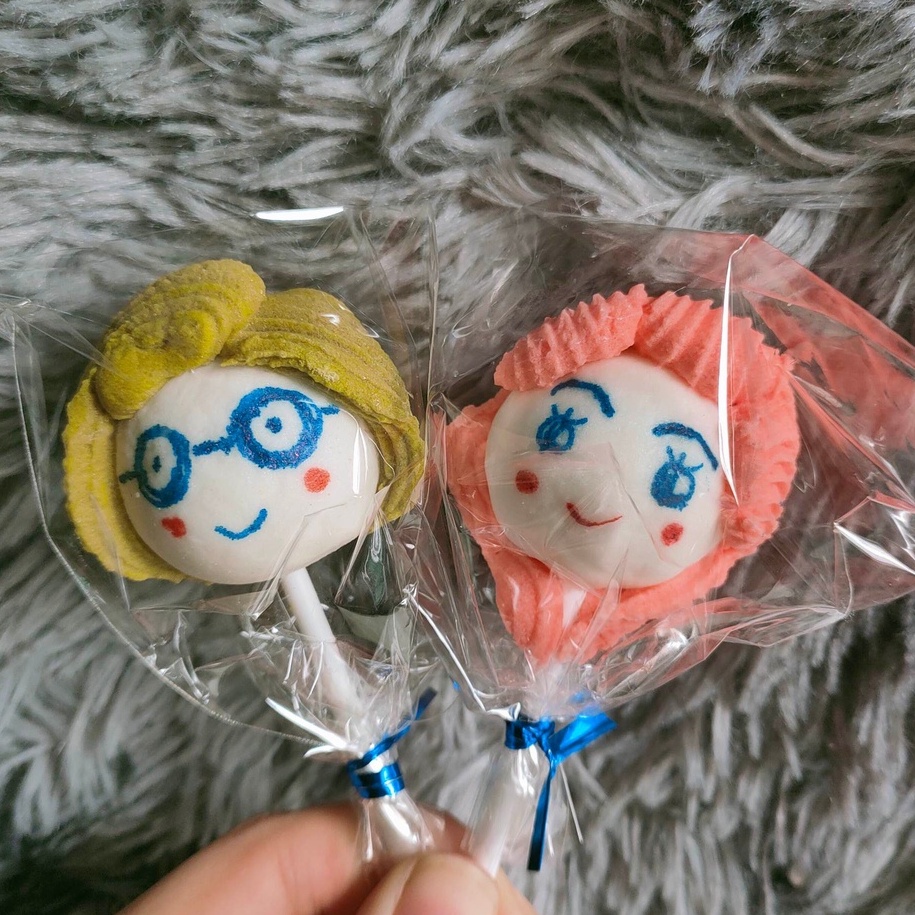 Kẹo que Hạnh Phúc, Quà tặng Handmade, kẹo theo mẫu, thủ công, nghệ thuật hình Chibi dễ thương, Couple, cặp đôi