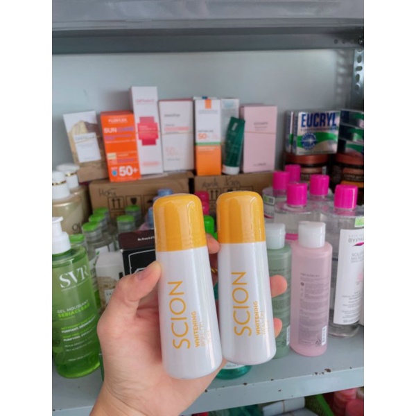 Lăn khử mùi scion