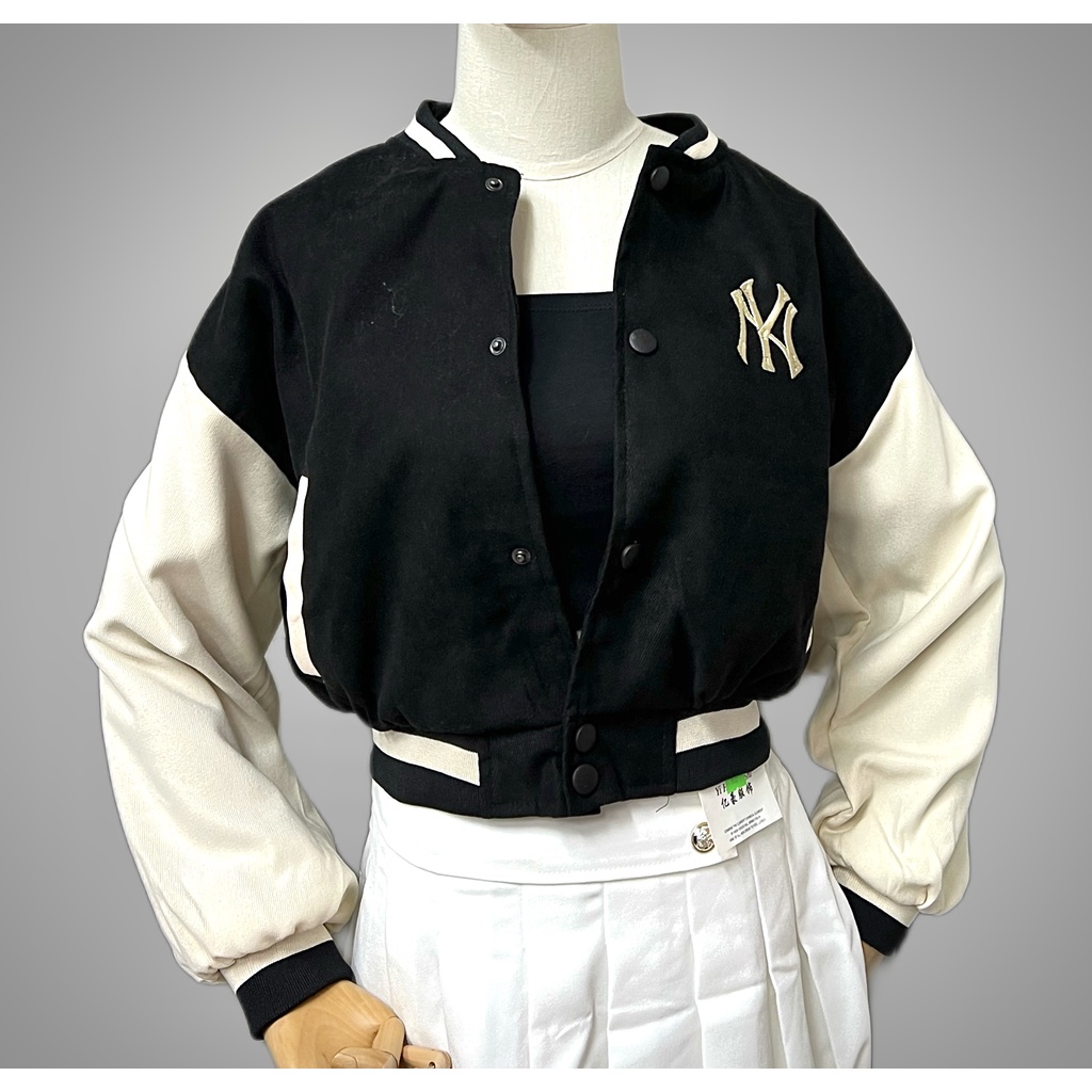 Áo khoác bomber croptop, chất nhung nỉ, có thêu chữ, Xưởng may Ngọc Anh