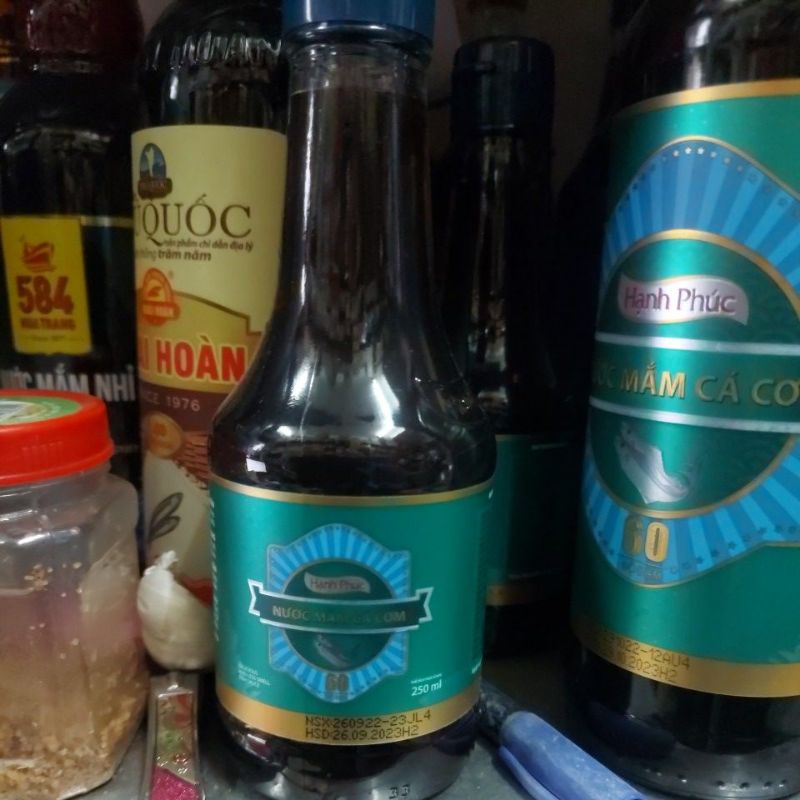 Nước mắm cá cơm Hạnh Phúc 60 độ đạm chai 250ml